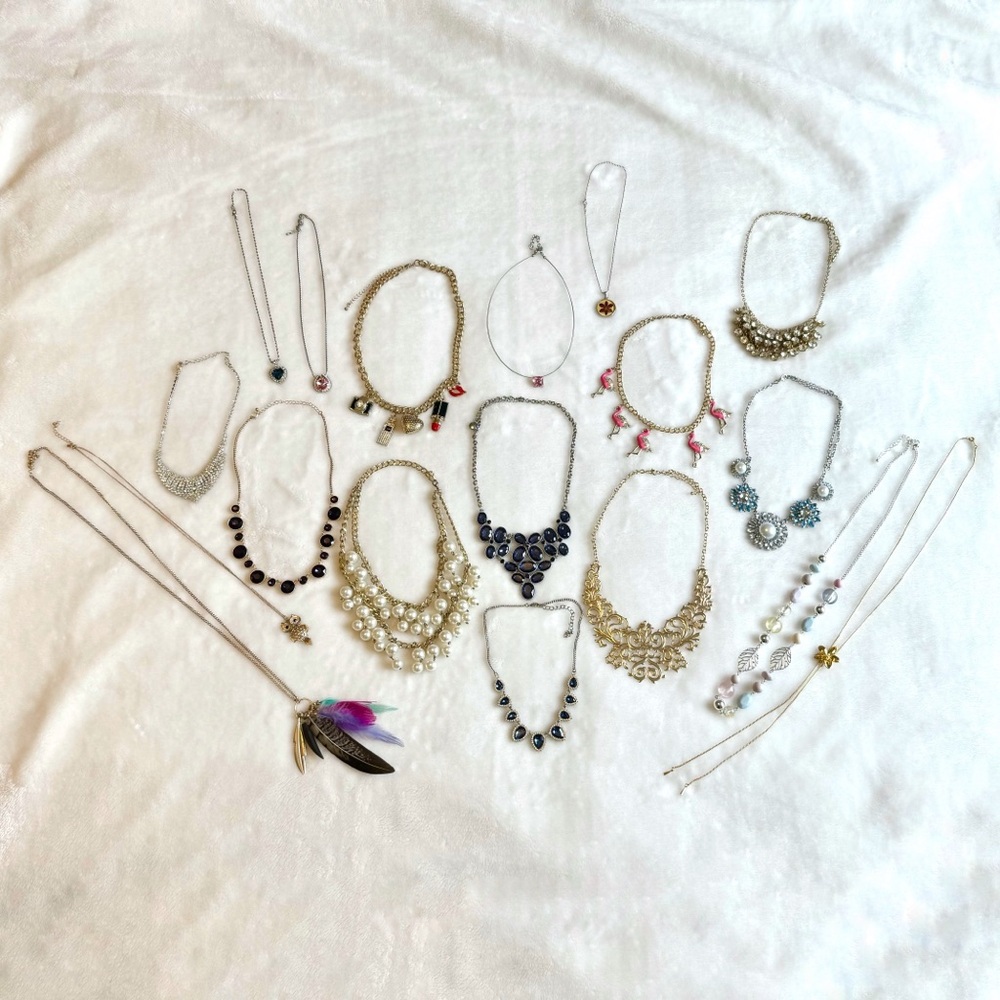 Necklace set • 18 pieces